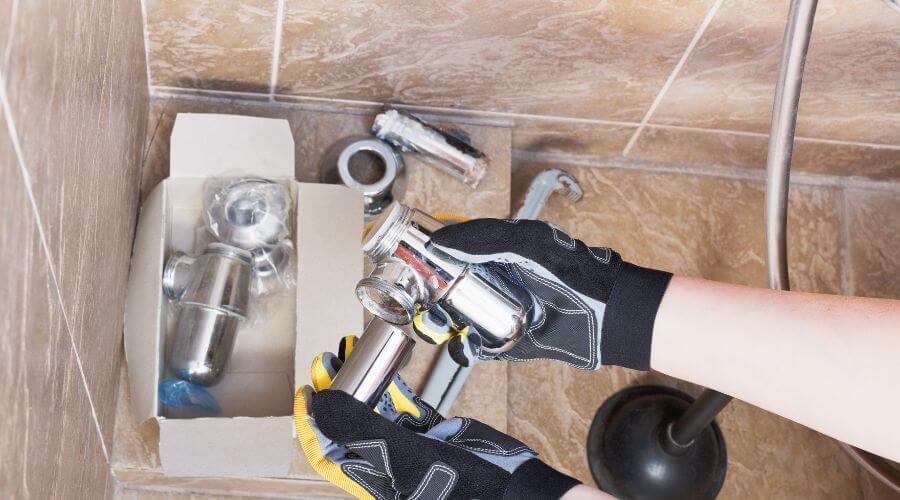 Professional gutter cleaning in Tuscarora, NV